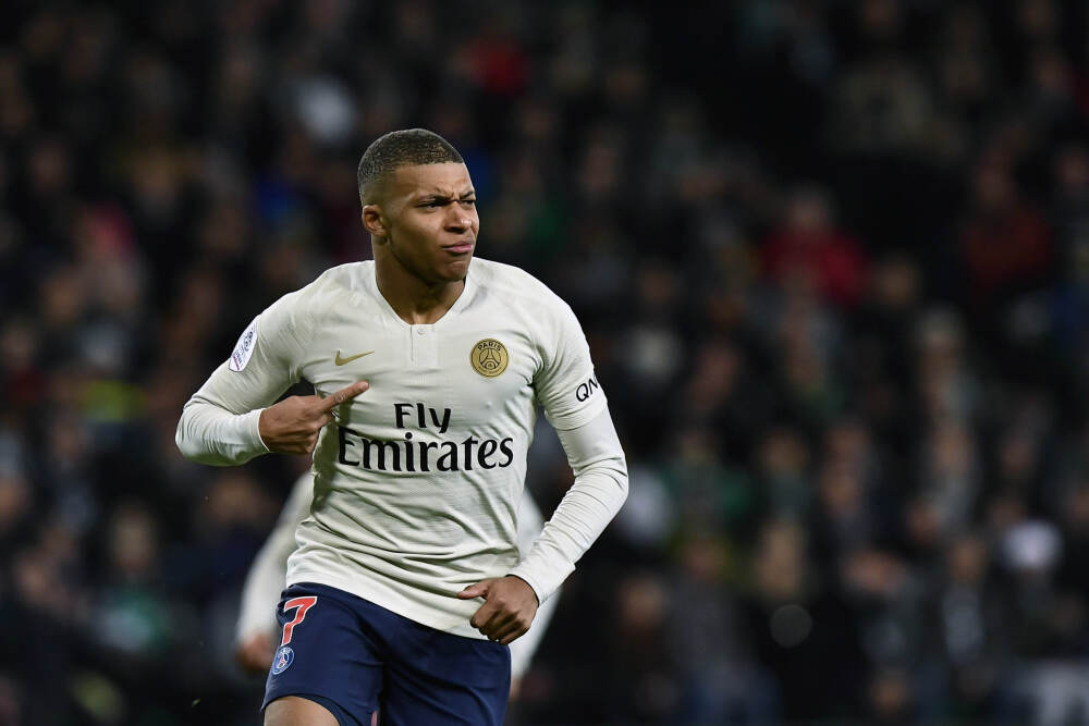 竞争激烈！BBC：曼市双雄领先塞梅尼奥争夺战，切尔西加入